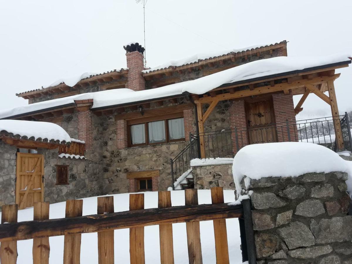 El Rondillo De Gredos Konuk evi Hoyos del Collado Dış mekan fotoğraf